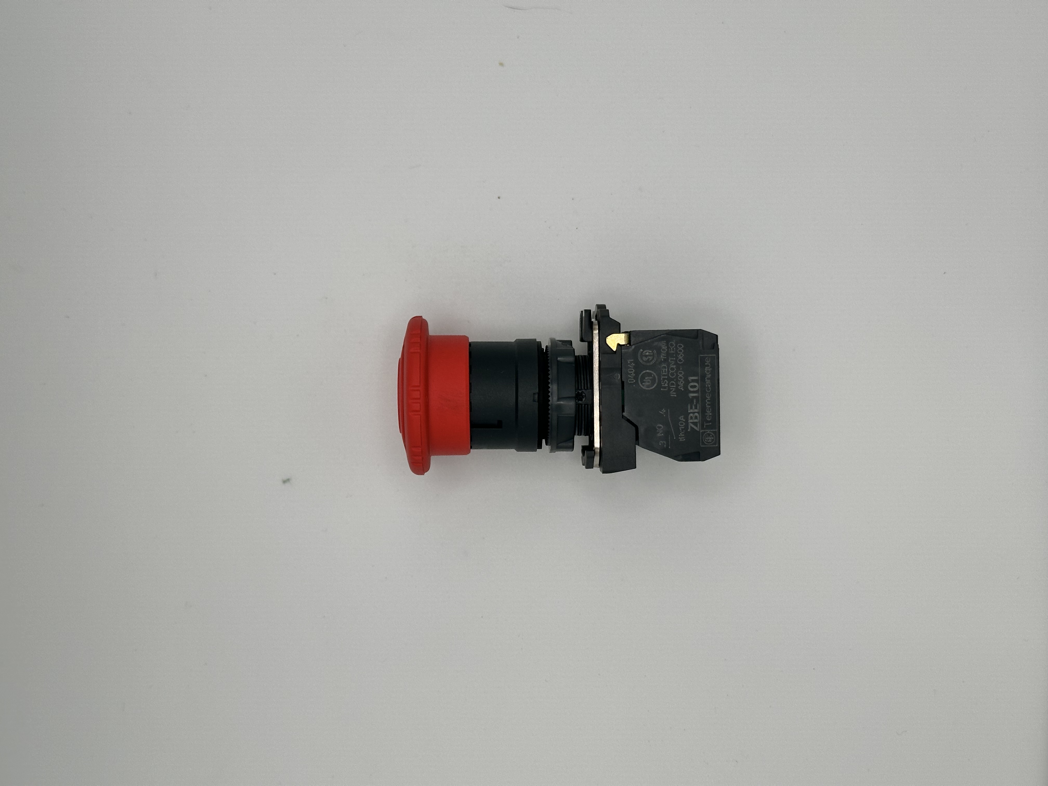 product 40mm Mushroom Turn to Release Red w/Contact